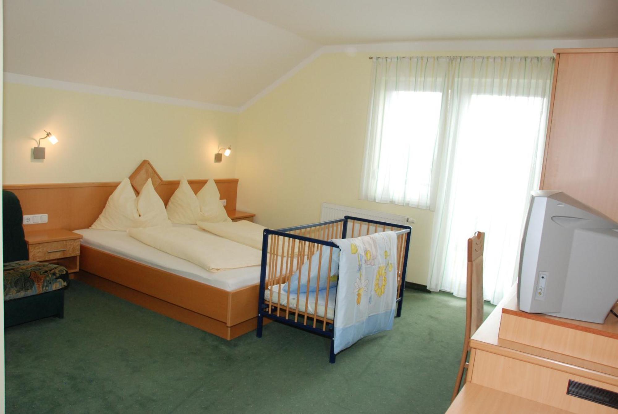 Gaestehaus Groeblacher Köstenberg Εξωτερικό φωτογραφία